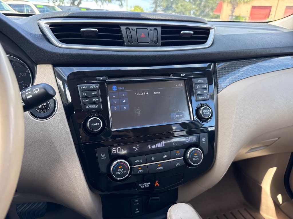 Used 2014 Nissan Rogue SL w/ SL Premium Package FWD image 21