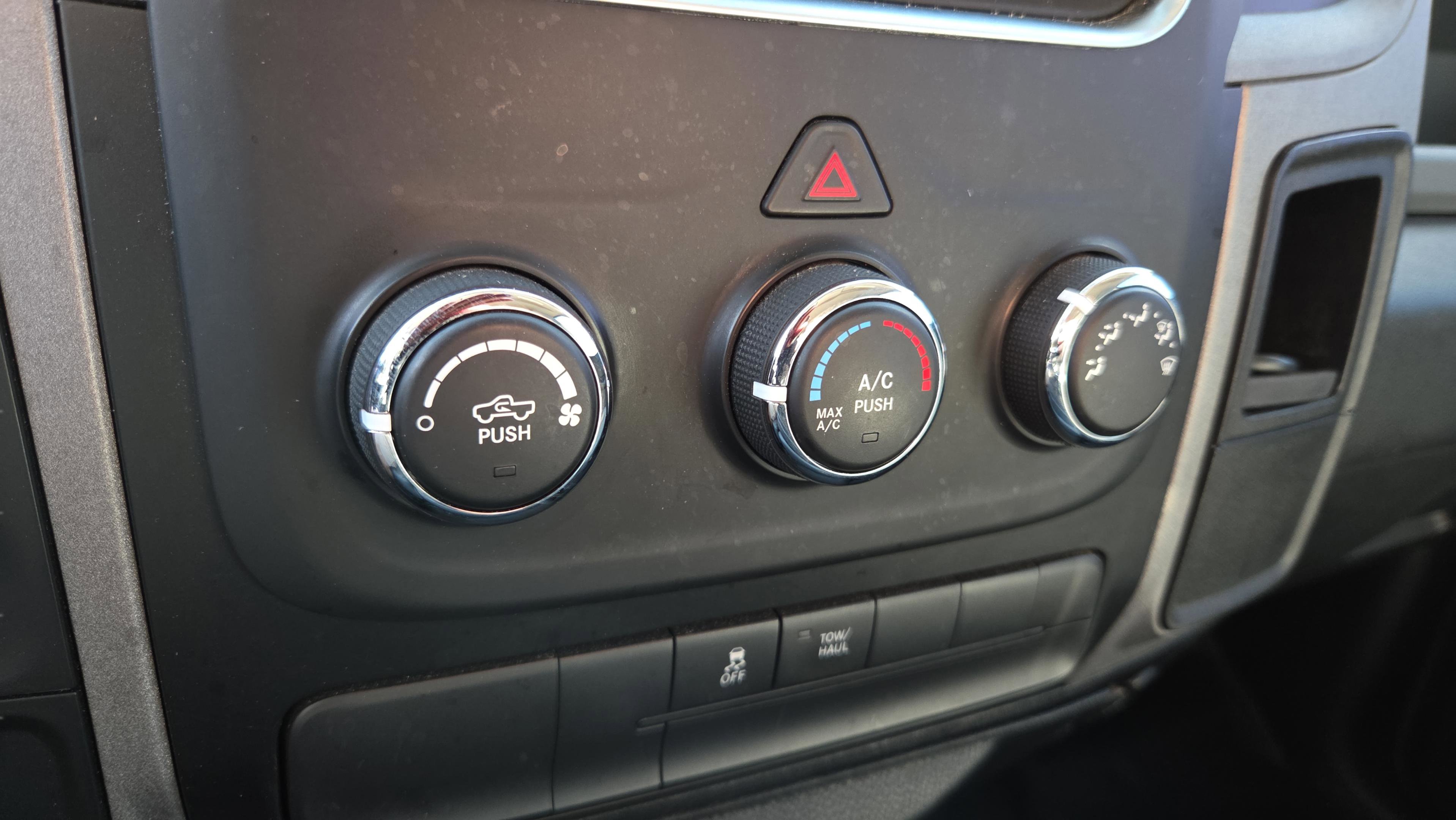 Used 2016 RAM 1500 Tradesman image 19