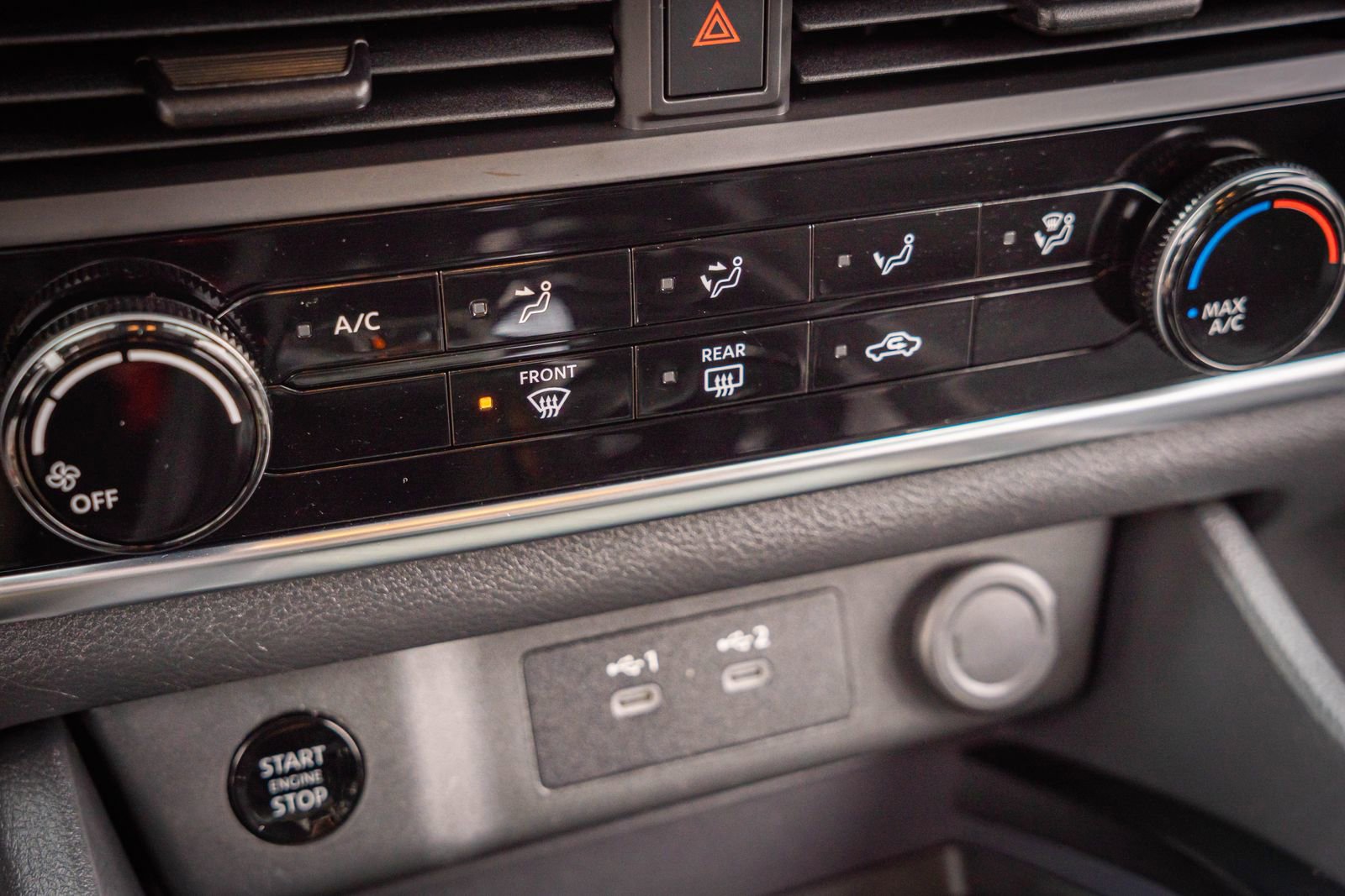 Used 2024 Nissan Rogue S image 23