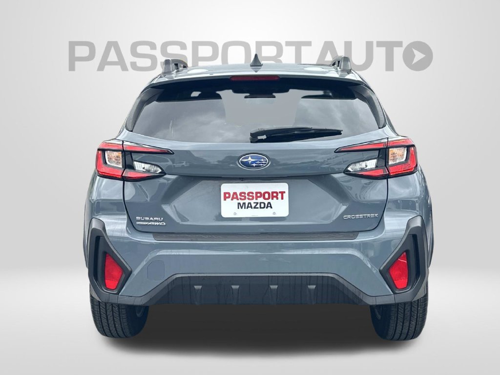 Used 2024 Subaru Crosstrek 2.0i Premium AWD/4WD image 3