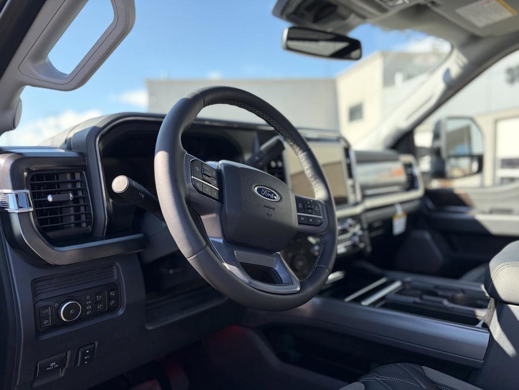 New 2026 Ford F250 Lariat w/ Black Appearance Package image 22