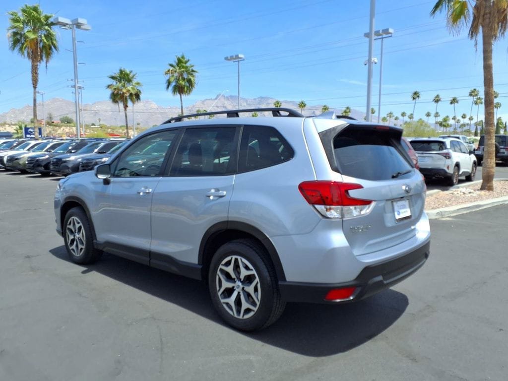 Used 2023 Subaru Forester Premium AWD/4WD image 12