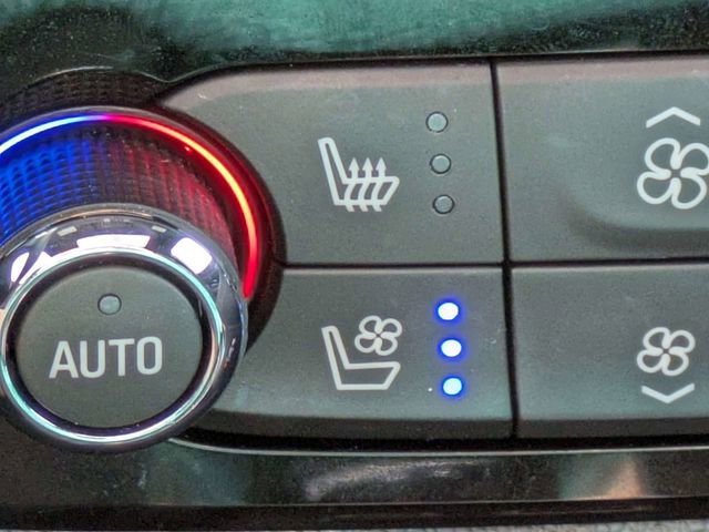 Used 2023 Buick Enclave Avenir image 29