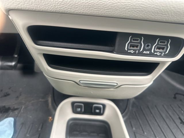 Used 2021 Chrysler Pacifica Touring-L w/ Premium & Safety Sphere Group FWD image 29