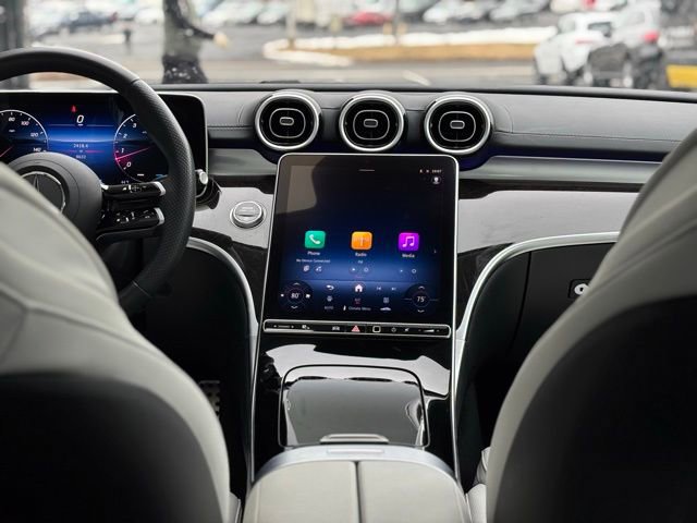 Used 2025 Mercedes-Benz C 300 Sedan image 31