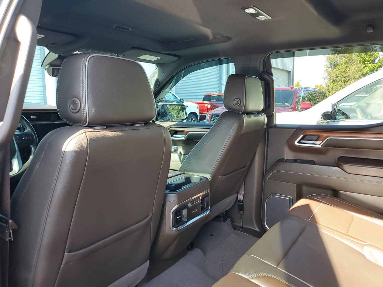 Used 2023 GMC Sierra 1500 Denali w/ Denali Reserve Package AWD/4WD image 10
