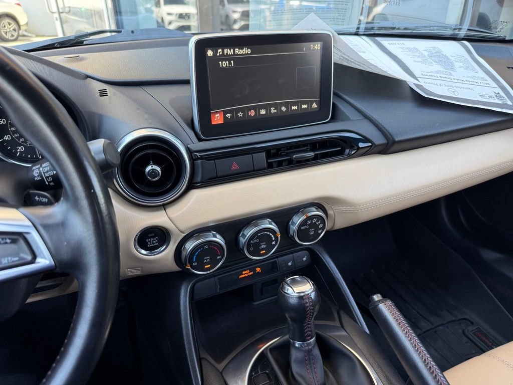 Used 2017 MAZDA MX-5 Miata Grand Touring RWD image 20
