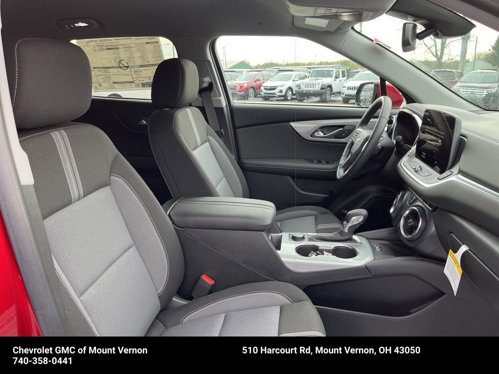 New 2025 Chevrolet Blazer LT w/ Convenience Package image 14