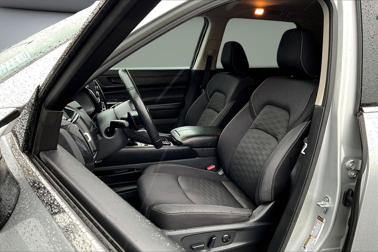 Used 2024 Nissan Pathfinder SV AWD/4WD image 20