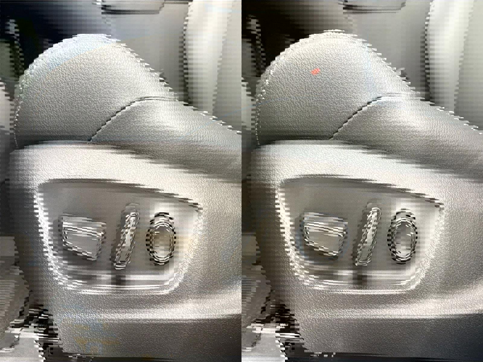 New 2025 Toyota bZ4X AWD image 31