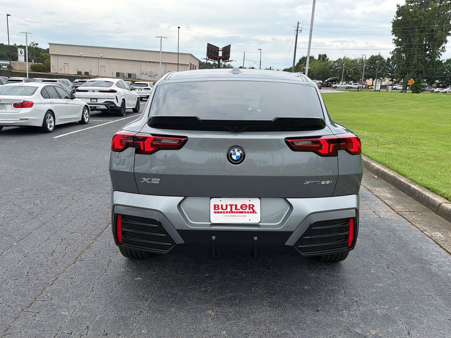 New 2026 BMW X2 xDrive28i w/ Technology Package AWD/4WD image 5
