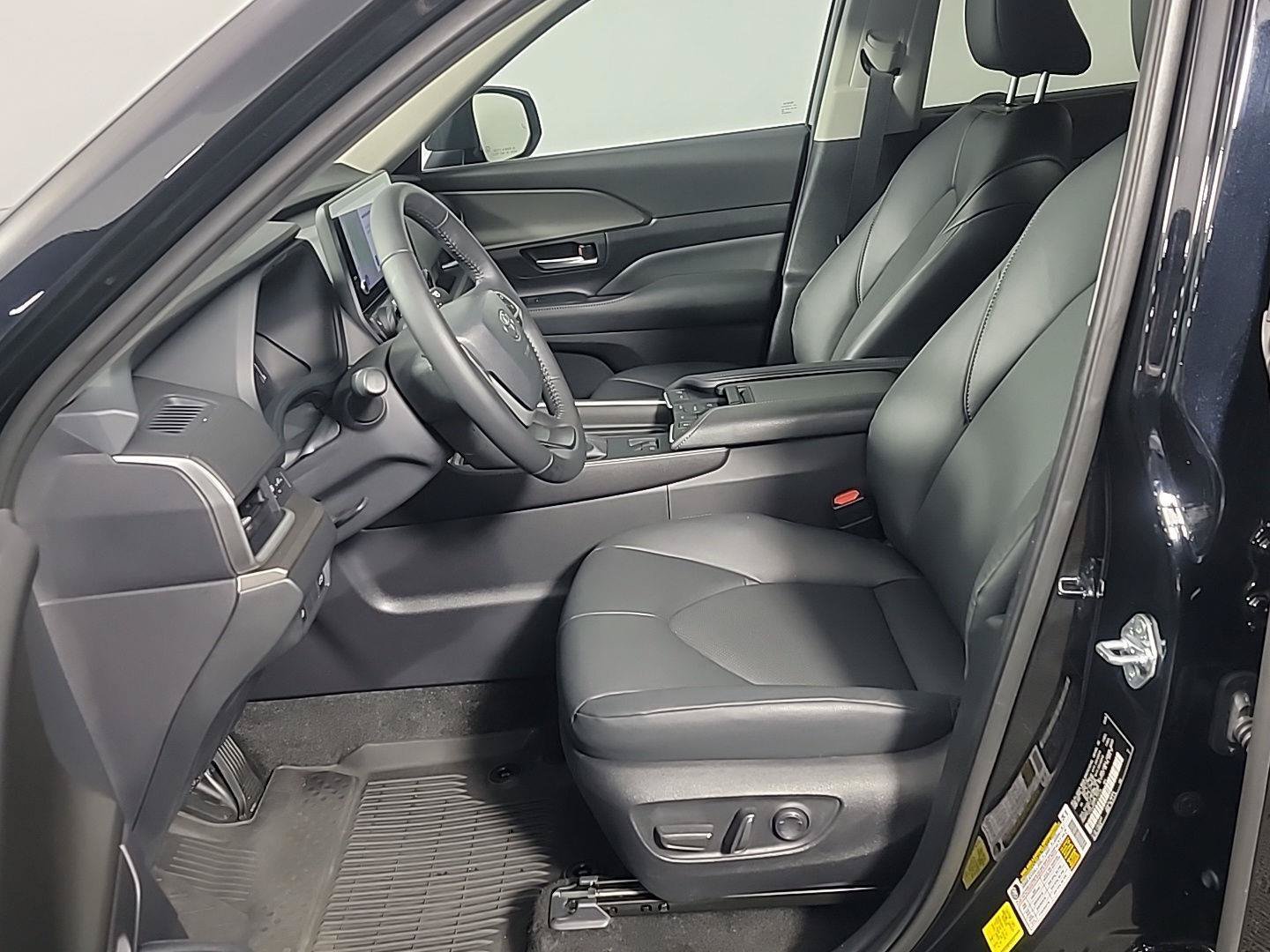 Used 2026 Toyota Grand Highlander AWD image 20