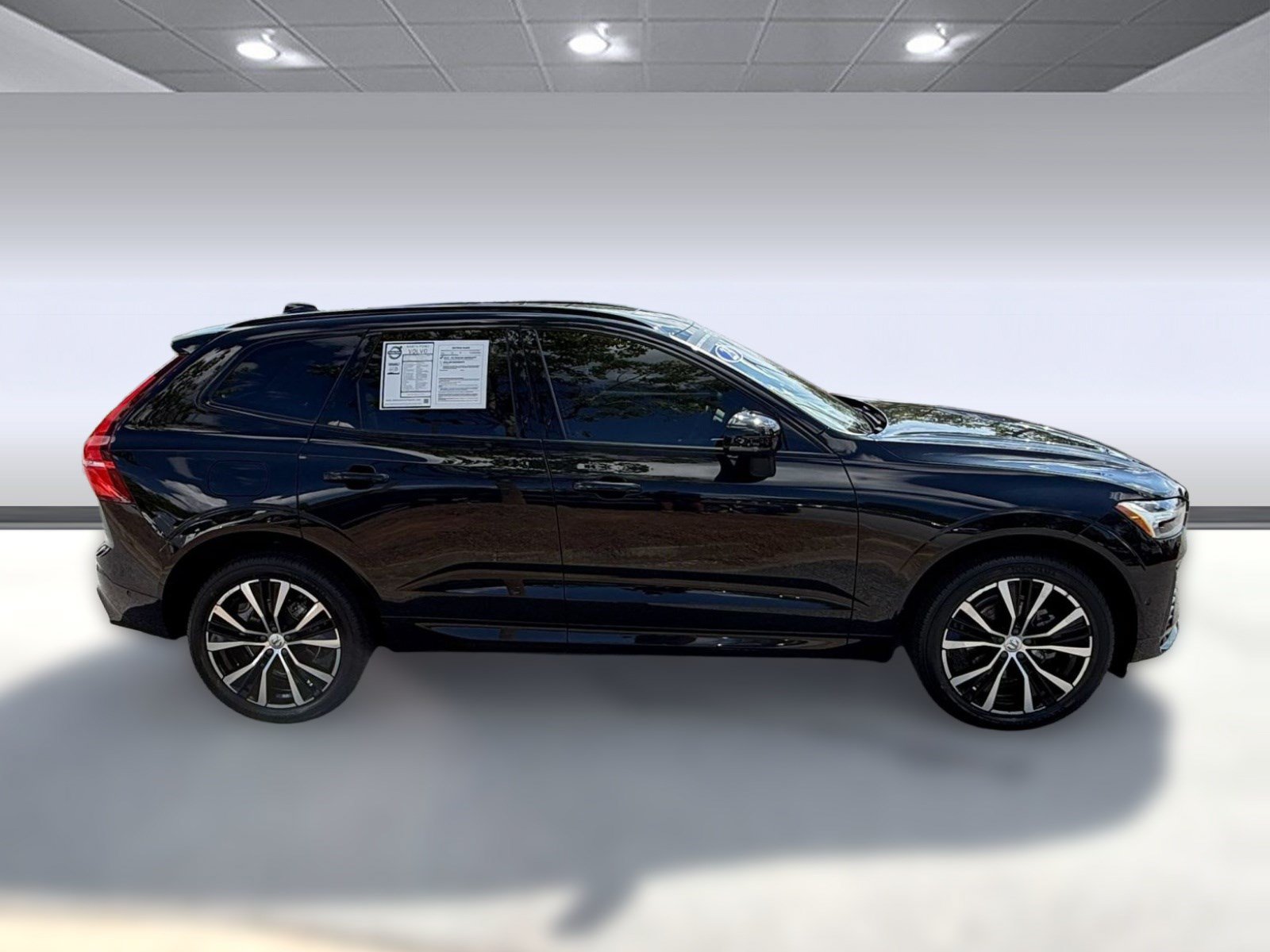 Used 2023 Volvo XC60 B5 Plus w/ Climate Package AWD/4WD image 8