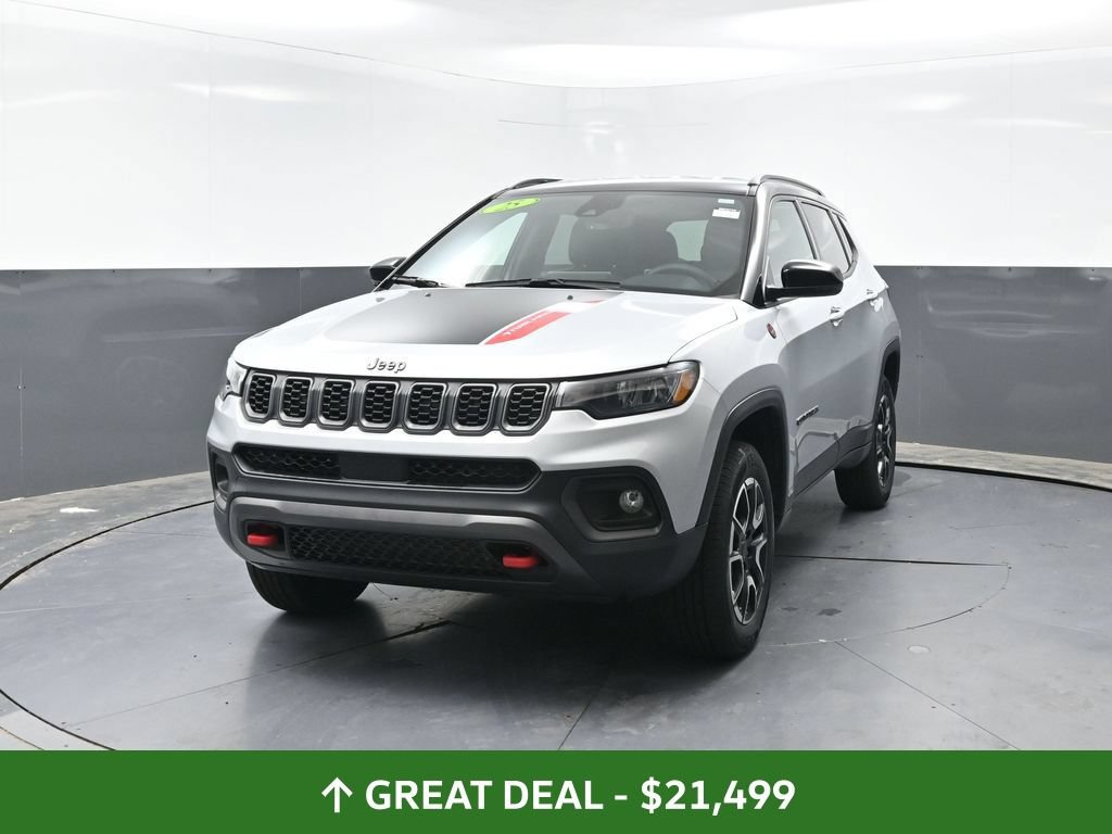 Used 2025 Jeep Compass Trailhawk AWD/4WD image 8