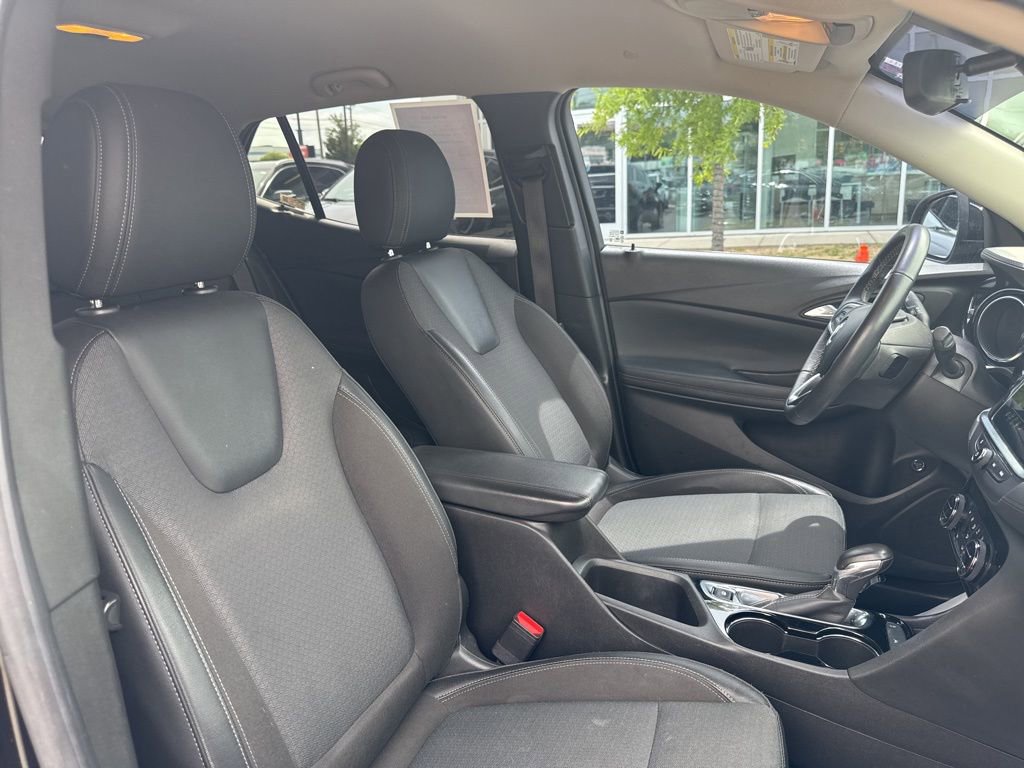 Used 2022 Buick Encore GX Select w/ Experience Buick Package FWD image 20