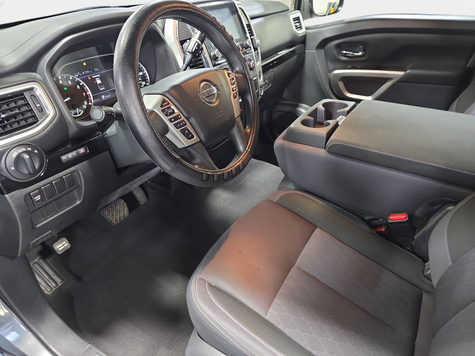 Used 2021 Nissan Titan SV w/ Off Road Protection Package image 16