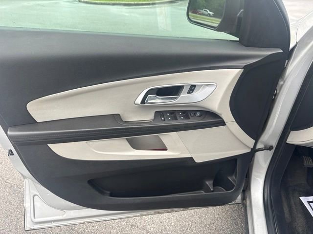 Used 2017 Chevrolet Equinox LS FWD image 13