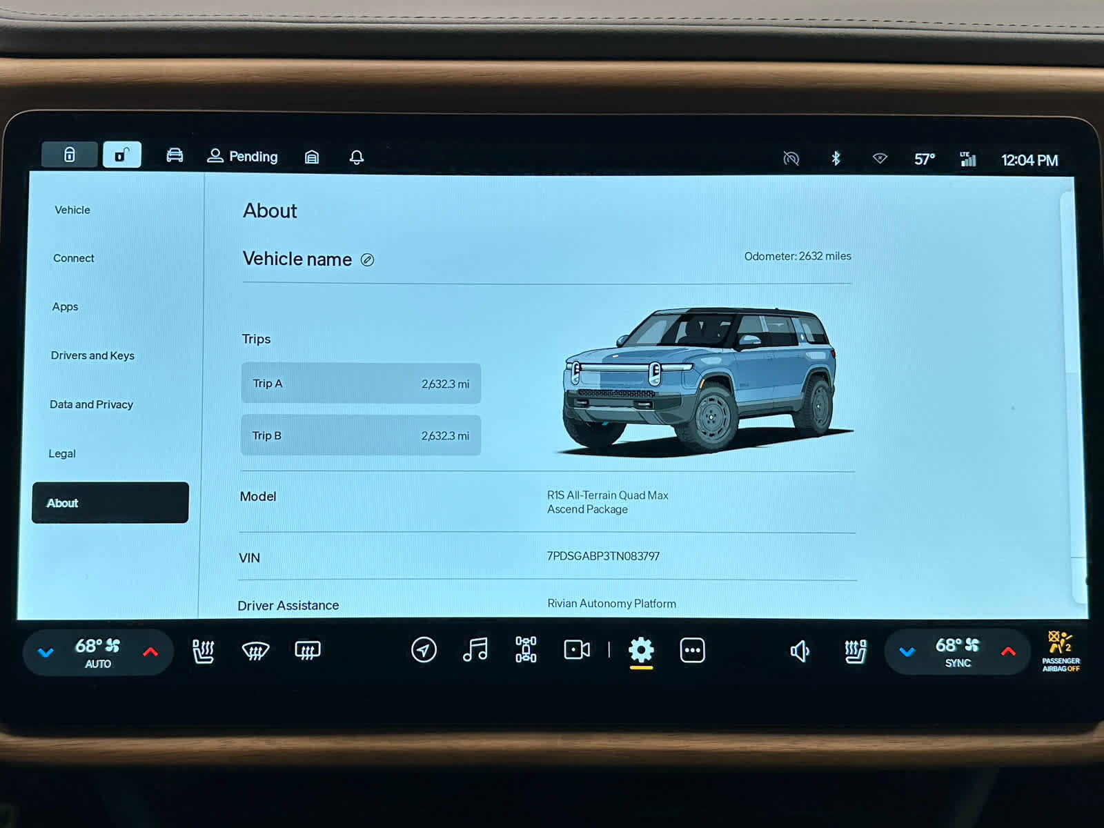 Used 2026 Rivian R1S Premium image 34