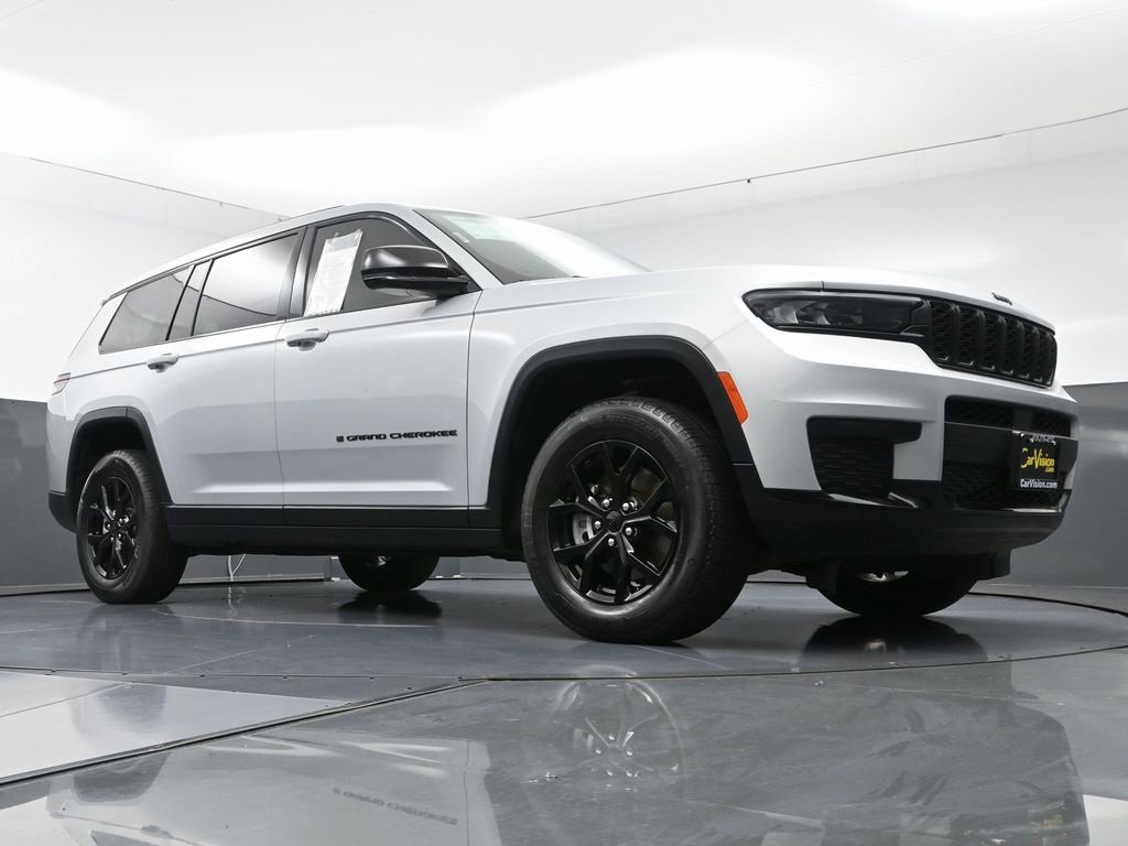 Used 2024 Jeep Grand Cherokee L Laredo image 50
