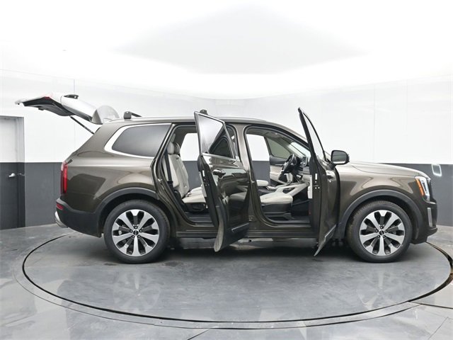 Used 2020 Kia Telluride S w/ S 8 Passenger Seating Package image 51