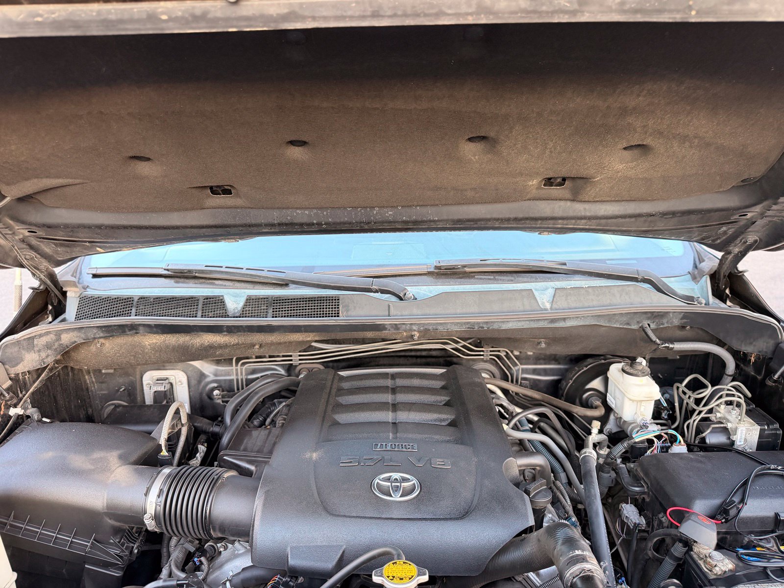 Used 2014 Toyota Tundra Limited w/ Limited Premium Package AWD/4WD image 45
