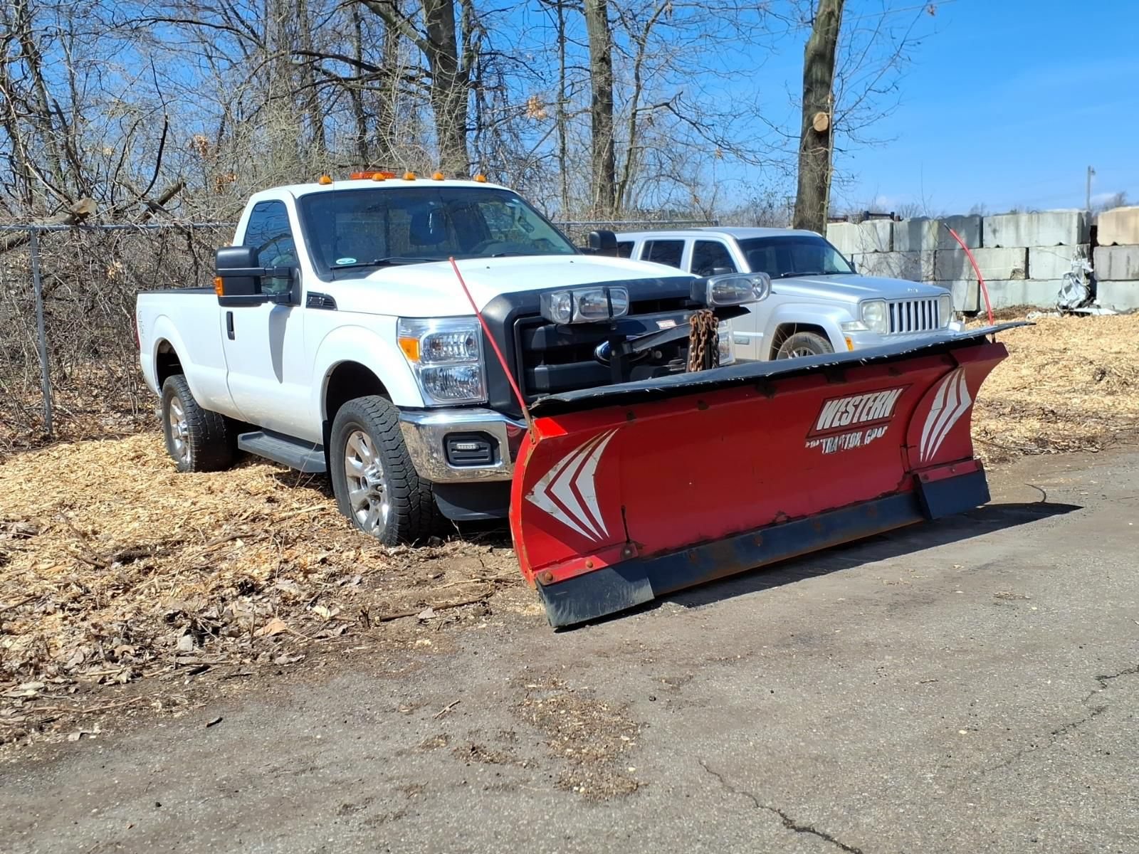 Used 2016 Ford F250 XL w/ Power Equipment Group AWD/4WD image 4