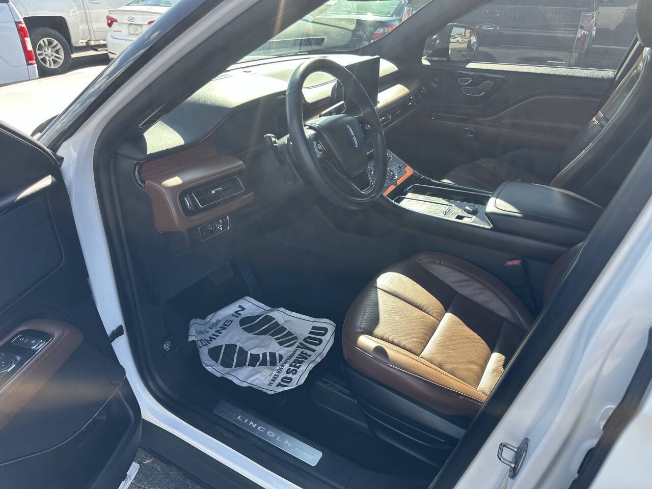 Used 2021 Lincoln Aviator Reserve w/ Equipment Group 201A AWD/4WD image 13