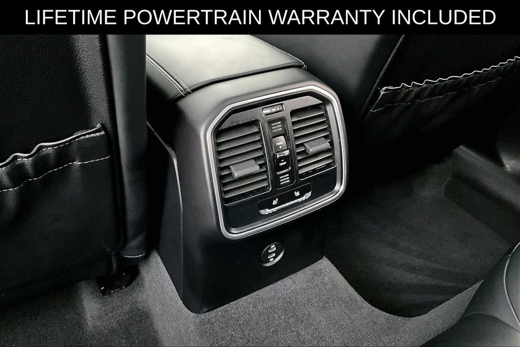 Used 2024 Porsche Macan S AWD/4WD image 31