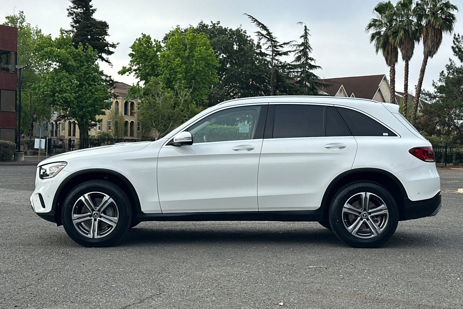 Used 2022 Mercedes-Benz GLC 300 image 6