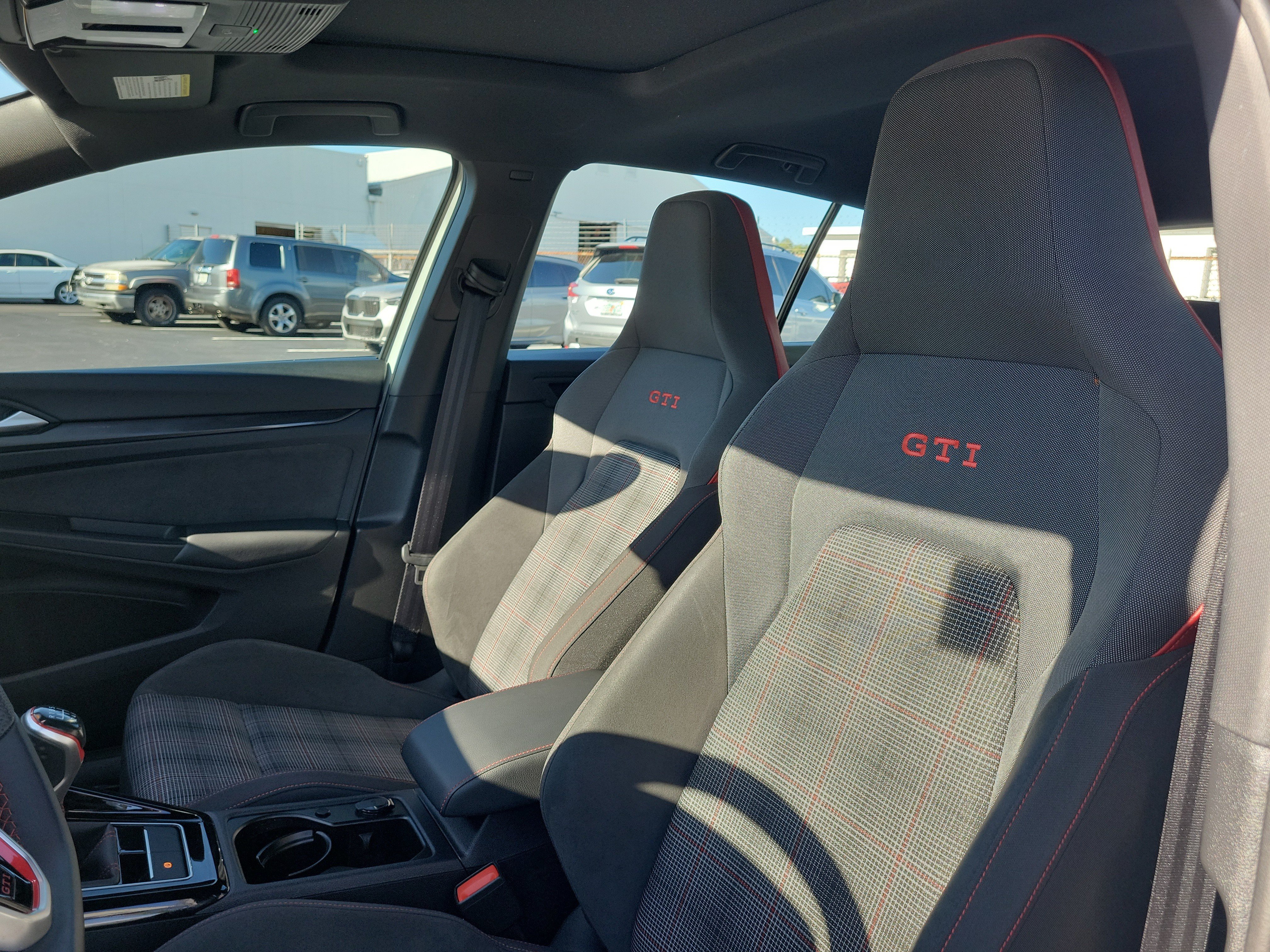 Used 2024 Volkswagen GTI SE FWD image 20