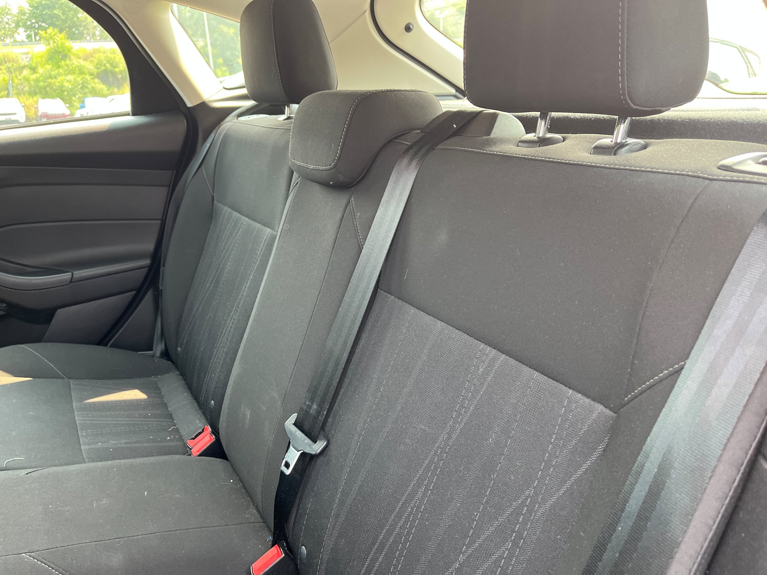 Used 2015 Ford Focus SE FWD image 11