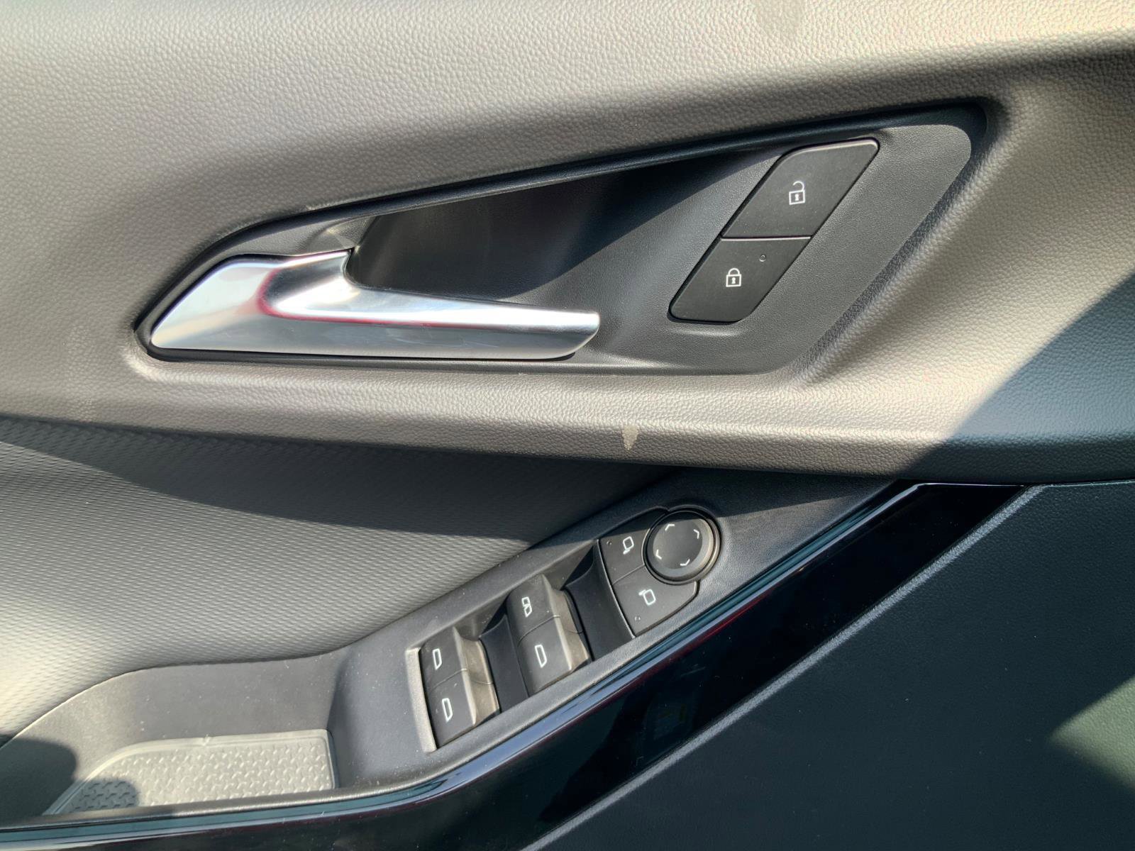 New 2026 Chevrolet Equinox LT w/ Convenience Package II image 30