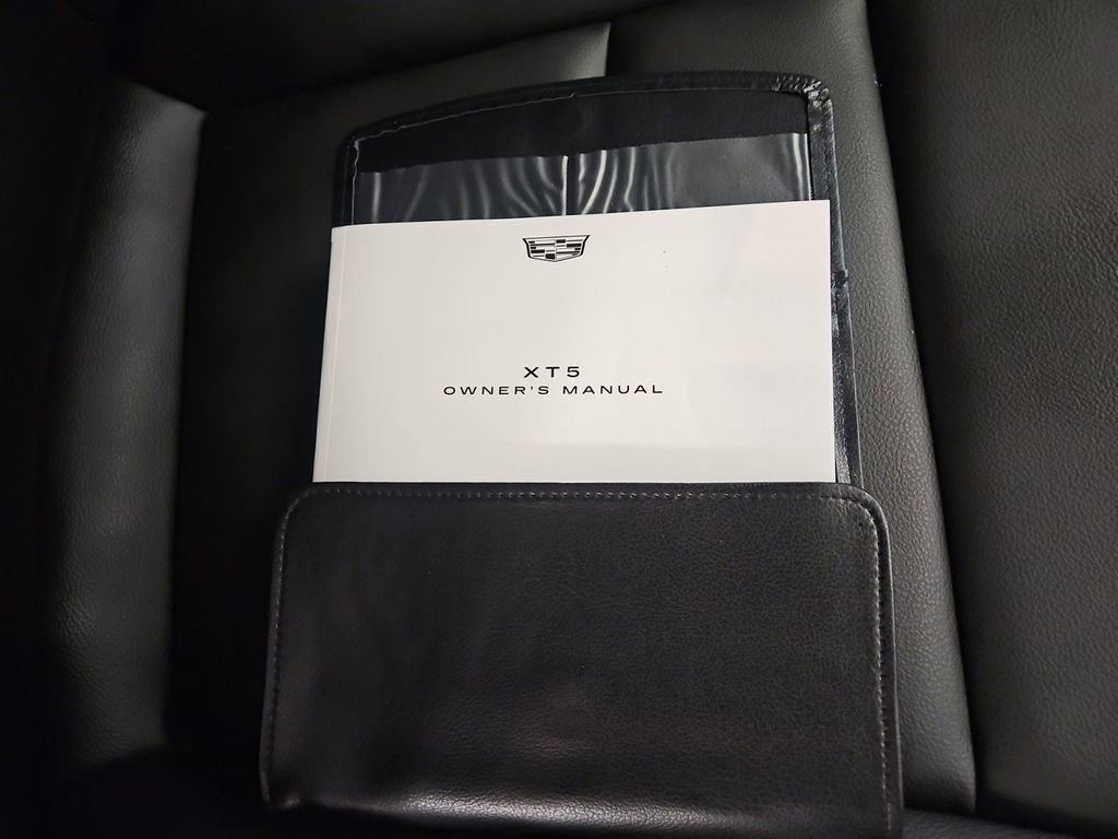 Used 2023 Cadillac XT5 Luxury image 27