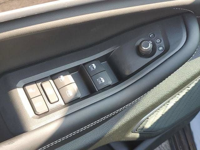 New 2026 Jeep Grand Cherokee Limited AWD/4WD image 16