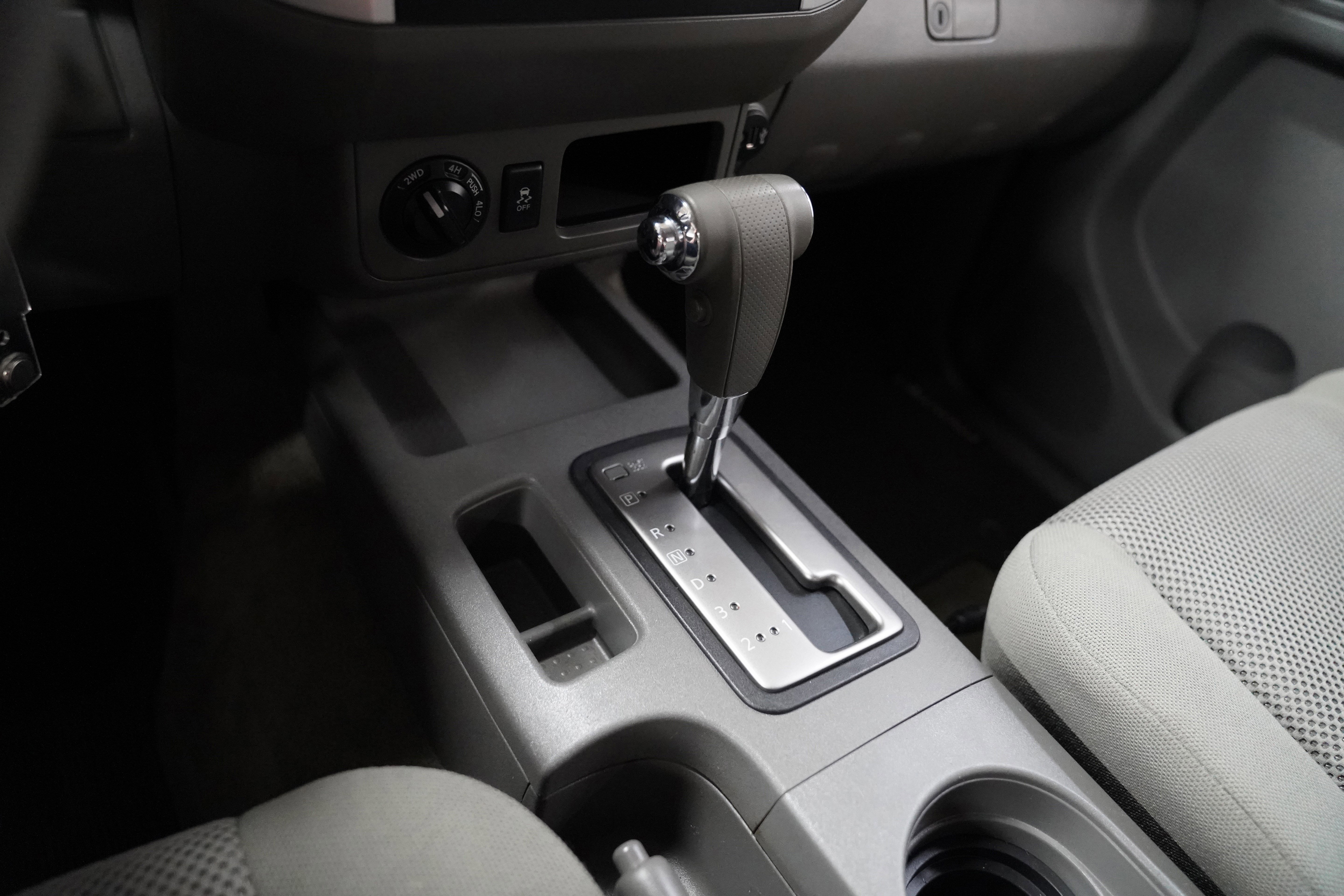 Used 2018 Nissan Frontier SV AWD/4WD image 26
