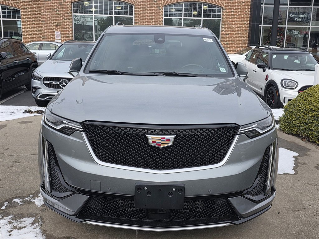 Used 2023 Cadillac XT6 Sport w/ Technology Package image 5
