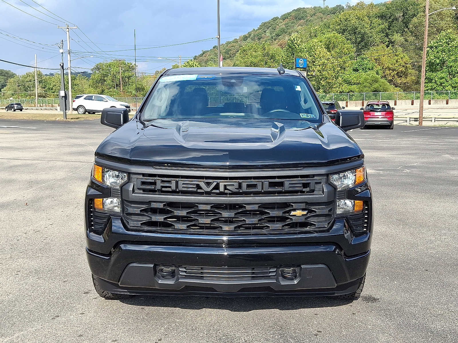 Used 2023 Chevrolet Silverado 1500 Custom image 2
