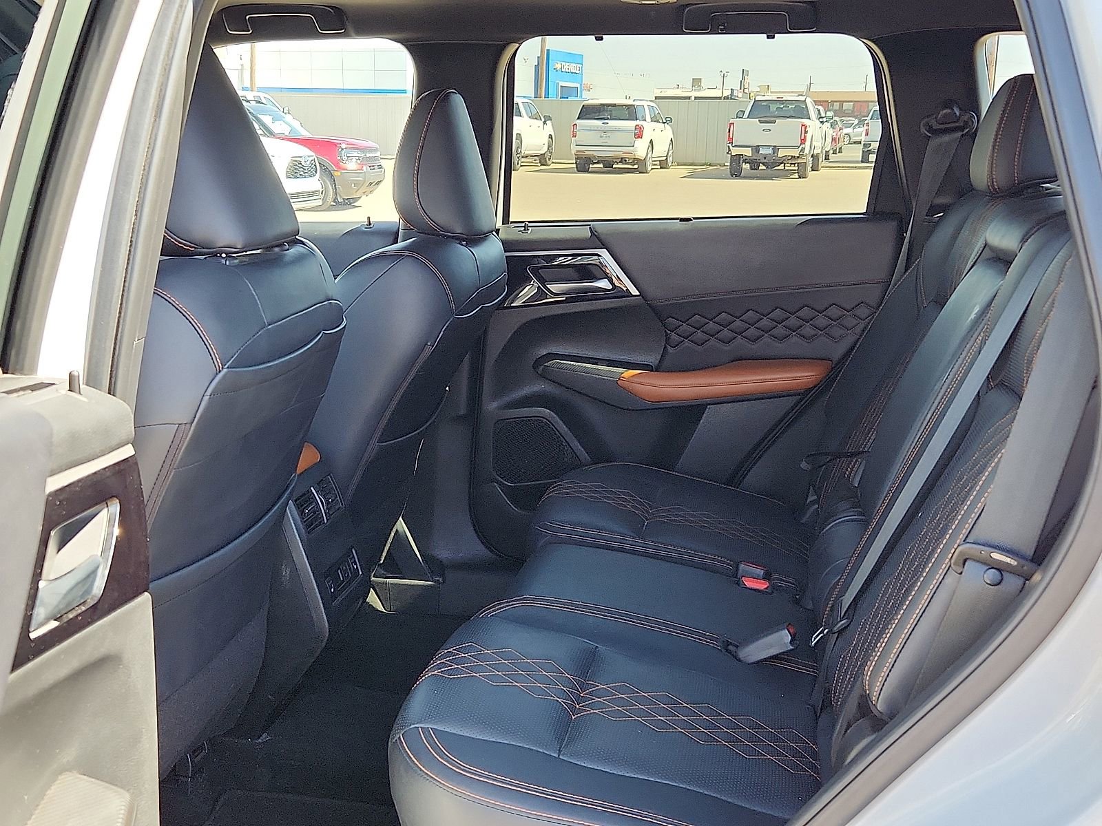 Used 2024 Mitsubishi Outlander SEL image 10