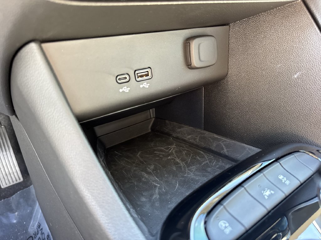 Used 2026 Buick Encore GX Sport Touring w/ Comfort Package FWD image 56