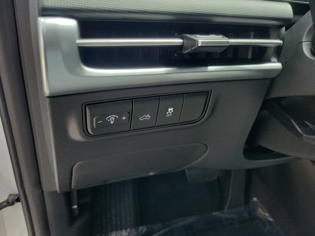 Certified 2026 Hyundai Santa Cruz SE FWD image 20