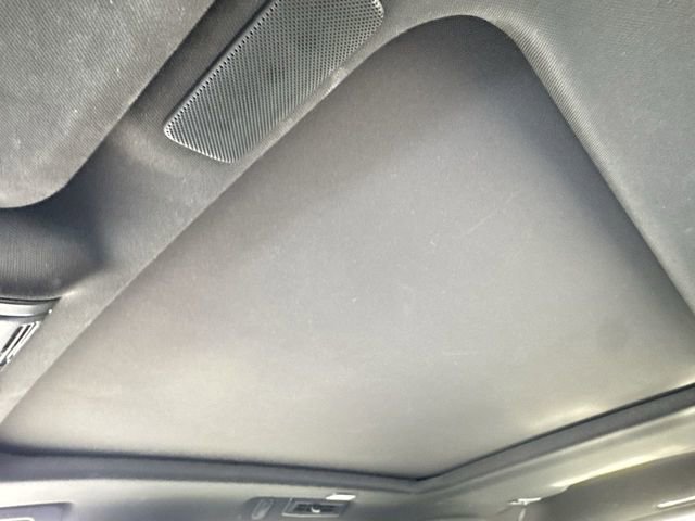 Used 2023 Cadillac Escalade Premium Luxury image 24