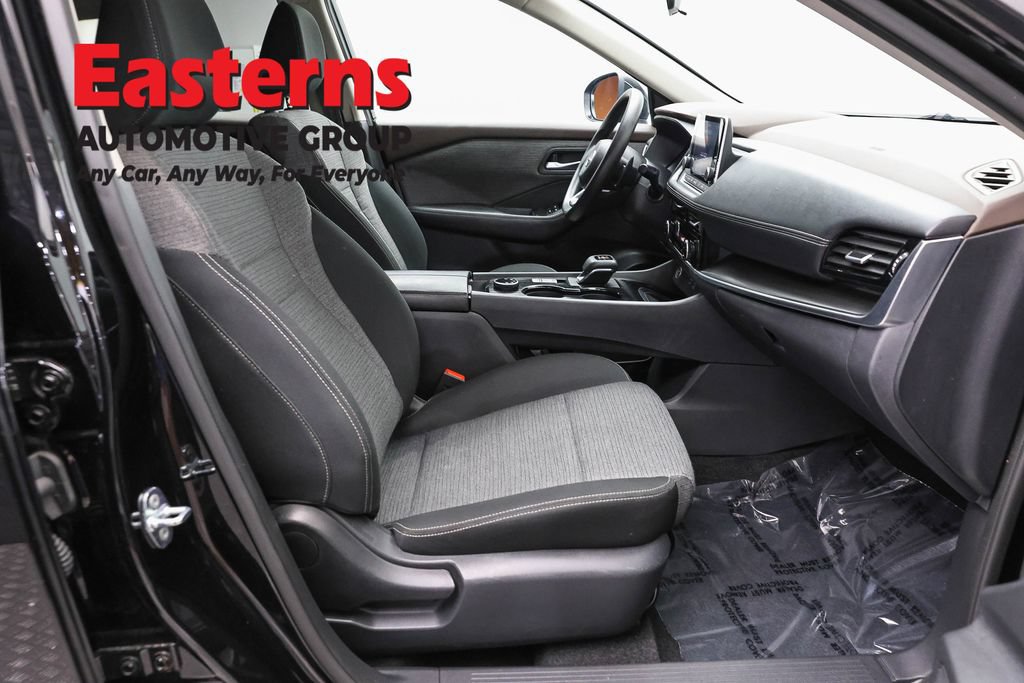Used 2022 Nissan Rogue SV AWD/4WD image 24