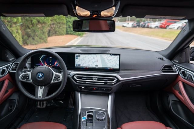 Used 2023 BMW i4 eDrive40 w/ M Sport Package image 23