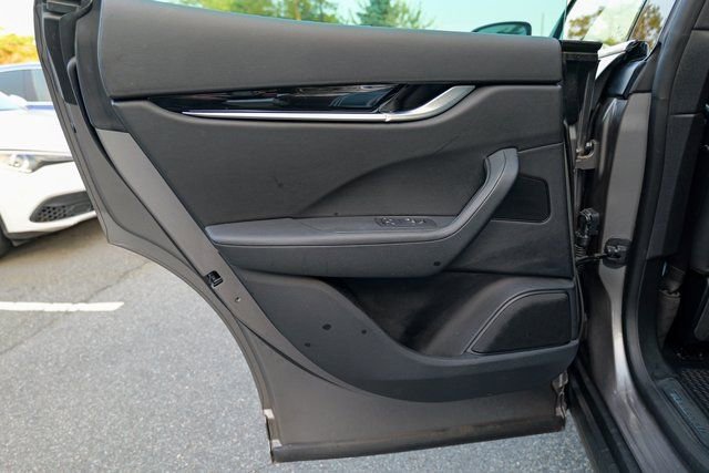 Used 2022 Maserati Levante Modena image 24