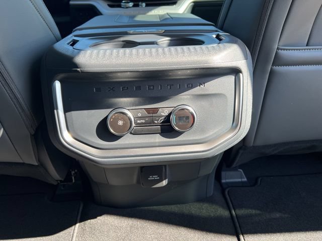 New 2026 Ford Expedition Active RWD image 16
