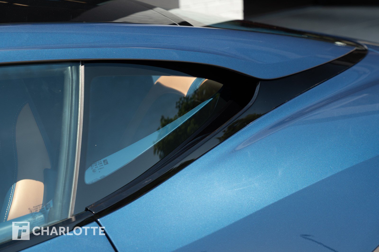Used 2025 Aston Martin DB12 Coupe RWD image 10
