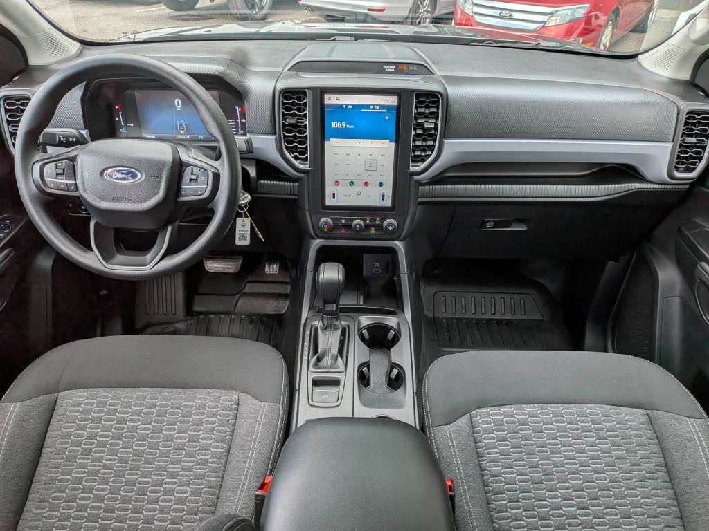 Used 2025 Ford Ranger XL w/ Trailer Tow Package RWD image 15