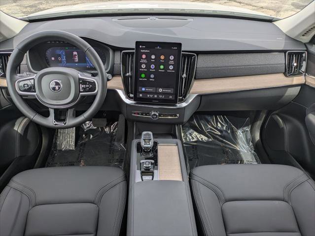 Used 2025 Volvo XC90 B6 Plus image 23