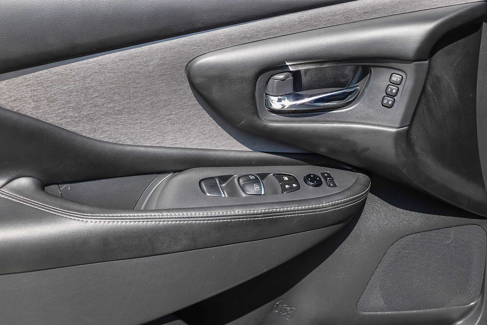 Used 2023 Nissan Murano SL FWD image 18