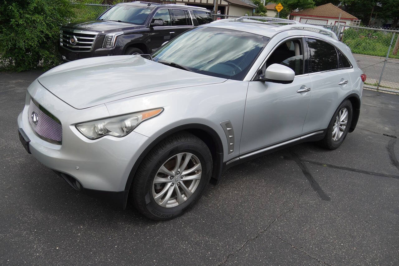 Used 2010 INFINITI FX35 AWD w/ Navigation Pkg image 7